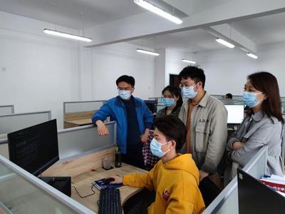 國產(chǎn)BIM新星耀 學(xué)子斬獲首屆高校邀請賽一等獎，彰顯社會經(jīng)濟(jì)信息咨詢服務(wù)新潛力